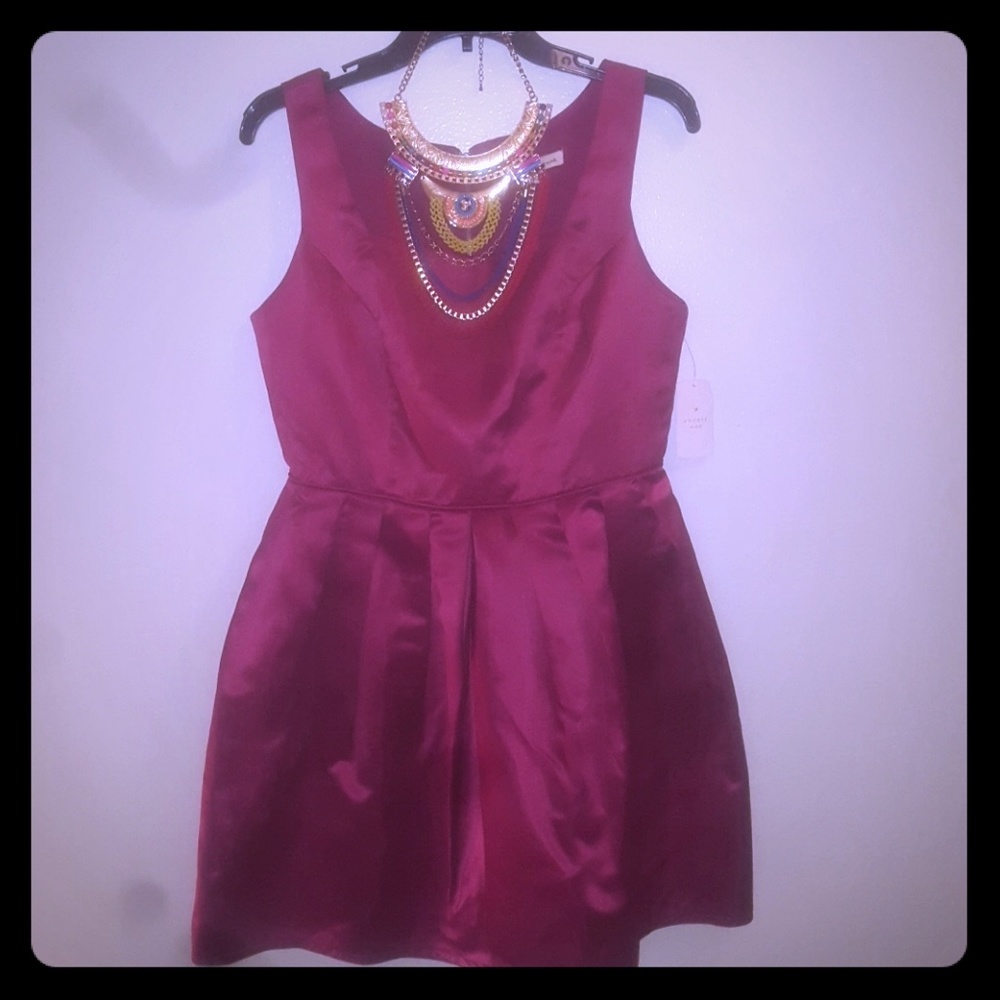 Hot pink coctail dress perfect for a wedding or a